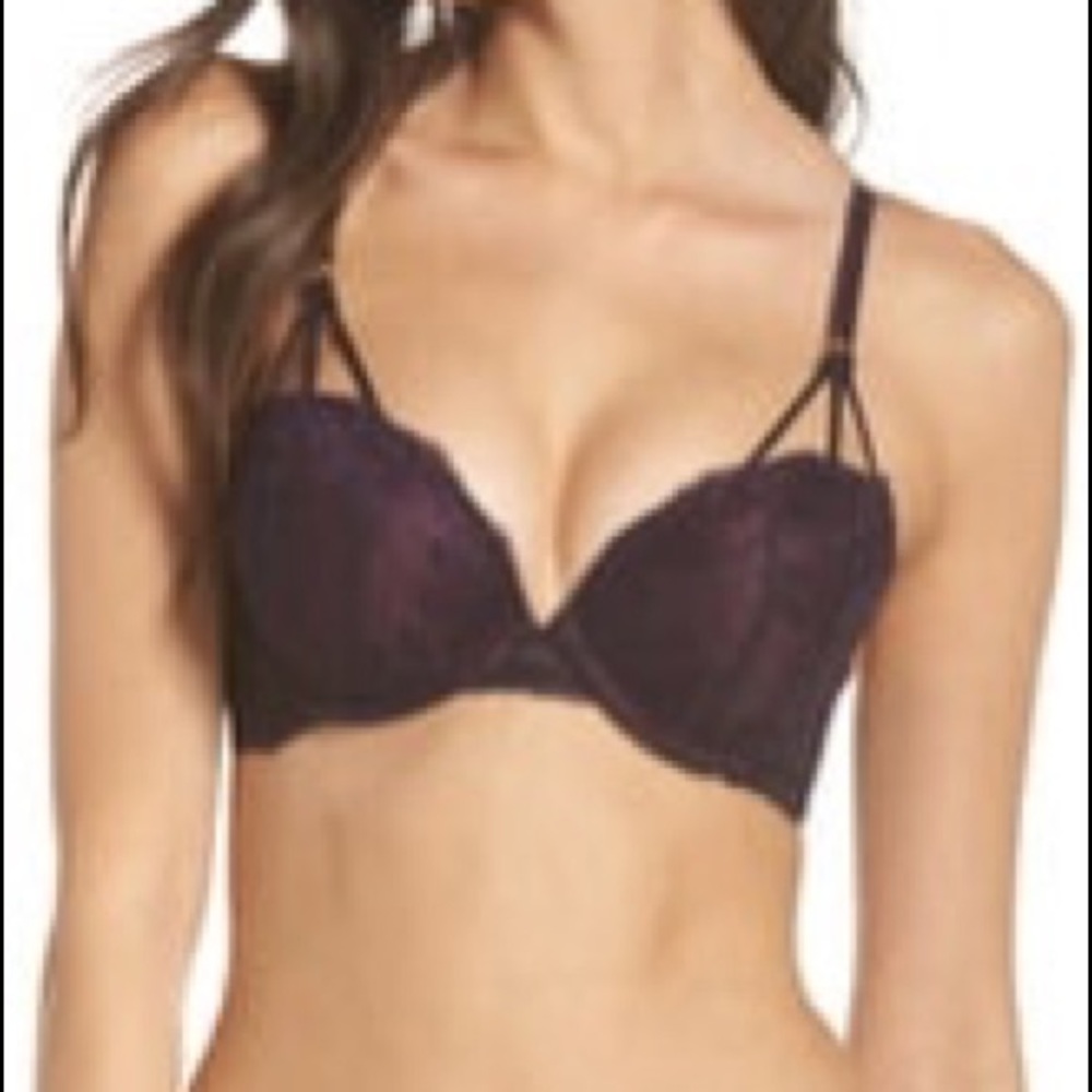 NWT Lace Push-Up Bra (32D)